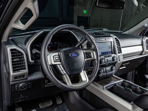 Used 2021 Ford F250 Lariat w/ Lariat Value Package image 18