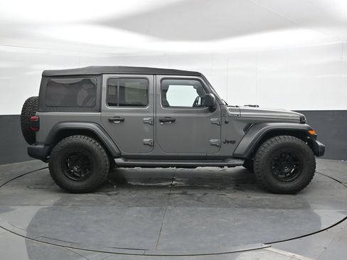 Used 2019 Jeep Wrangler Unlimited Sport S AWD/4WD image 5