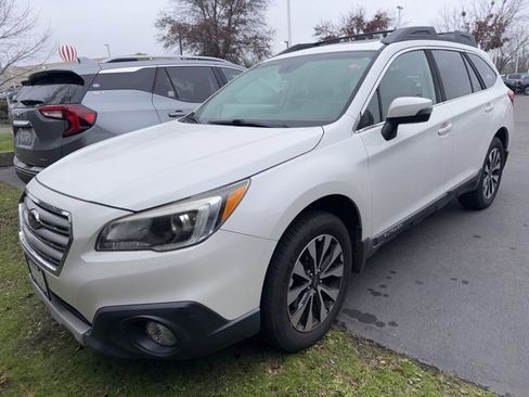 Used 2017 Subaru Outback 2.5i Limited image 1