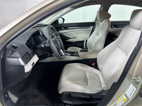 Used 2020 Honda Accord LX image 11