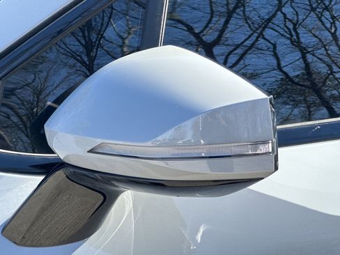 Certified 2025 Kia Sportage SX image 38