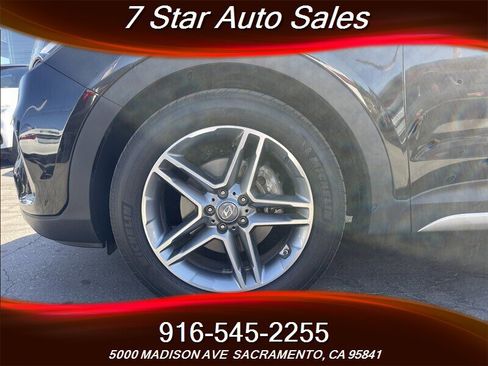 Used 2017 Hyundai Santa Fe Limited image 28