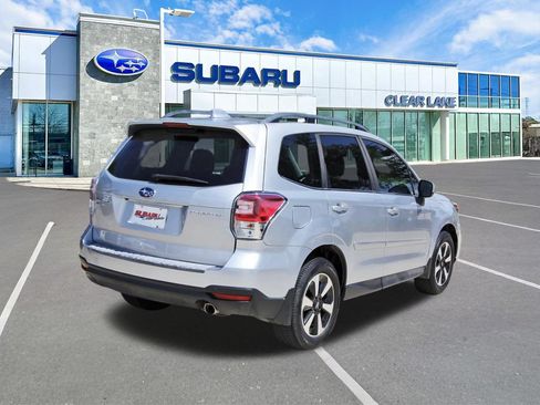 Used 2018 Subaru Forester 2.5i Limited AWD/4WD image 6