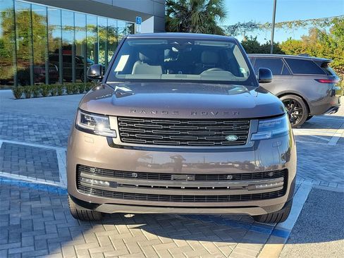 New 2026 Land Rover Range Rover SE image 8