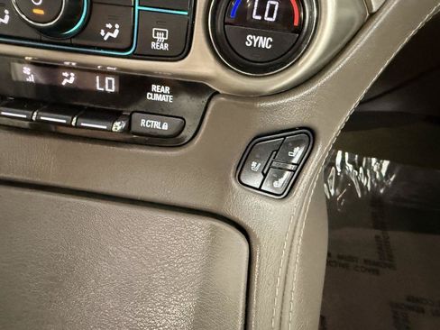 Used 2019 GMC Yukon XL Denali w/ Denali Ultimate Package AWD/4WD image 23