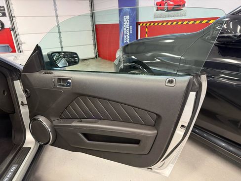 Used 2010 Ford Mustang Coupe image 33