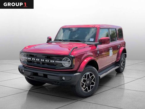 New 2026 Ford Bronco Outer Banks AWD/4WD image 1