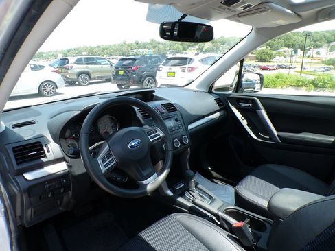 Used 2015 Subaru Forester 2.0XT Premium w/ Popular Package #1 AWD/4WD image 11