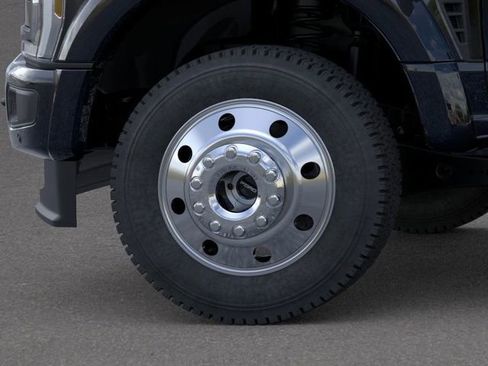 New 2026 Ford F450 Platinum w/ FX4 Off-Road Package image 19