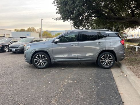 Used 2018 GMC Terrain Denali w/ Advanced Safety Package image 4
