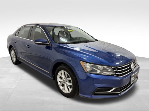 Used 2017 Volkswagen Passat 1.8T S image 3