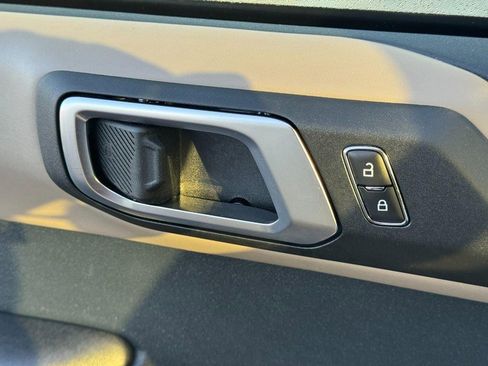 Used 2024 Ford Bronco Wildtrak image 24