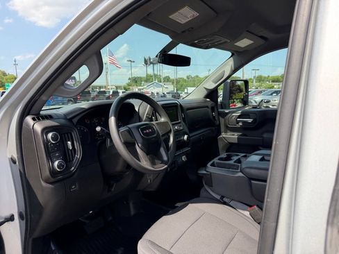 Used 2022 GMC Sierra 3500 Pro AWD/4WD image 17