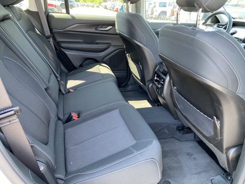 Certified 2023 Jeep Grand Cherokee Laredo w/ Luxury Tech Group I AWD/4WD image 25