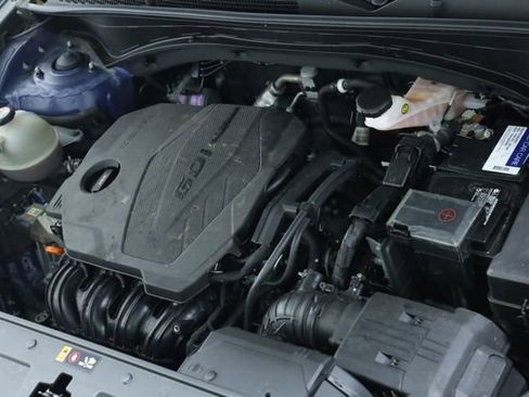 Used 2023 Hyundai Santa Fe SE image 9