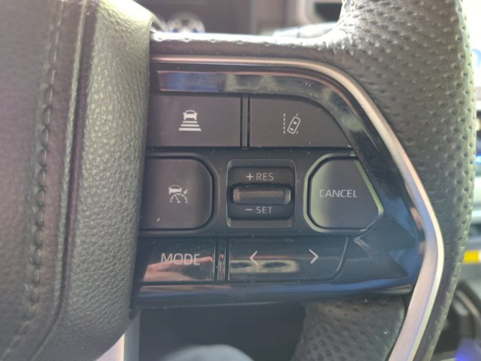 Used 2024 Toyota Sequoia Capstone AWD/4WD image 29