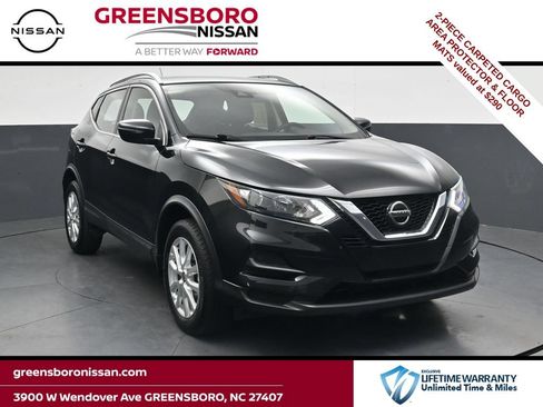 Used 2020 Nissan Rogue Sport SV FWD image 1