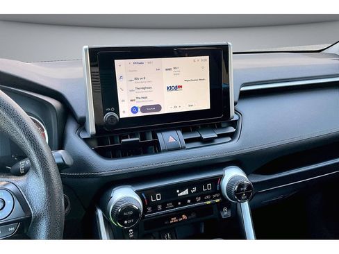 Used 2025 Toyota RAV4 XLE FWD image 9