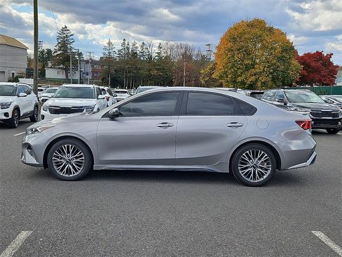 Certified 2023 Kia Forte GT-Line image 4