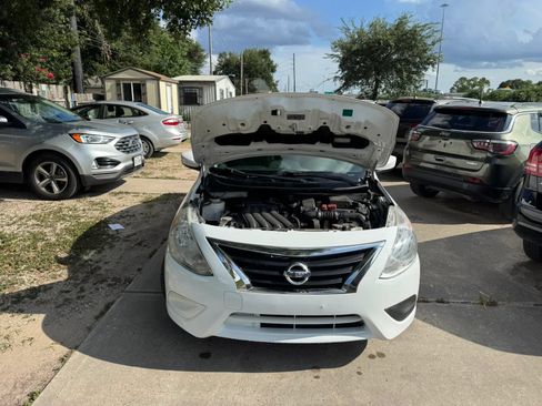 Used 2017 Nissan Versa S Plus FWD image 10