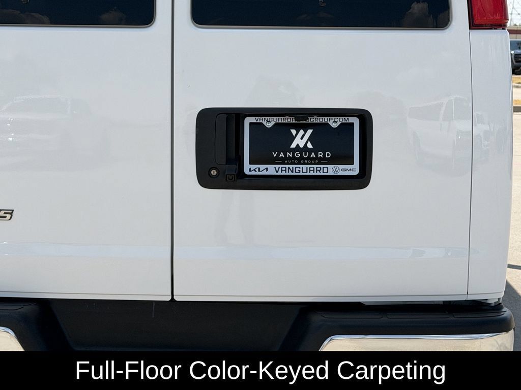 Used 2025 Chevrolet Express 3500 LT w/ LT Preferred Equipment Group RWD image 9