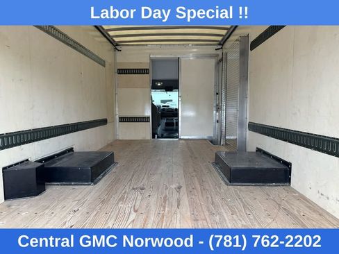 Used 2024 Ford E-350 and Econoline 350 Super Duty w/ Power Windows & Locks Group RWD image 11