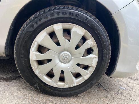 Used 2015 Toyota Yaris L FWD image 29