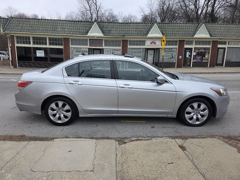 Used 2009 Honda Accord EX-L image 6