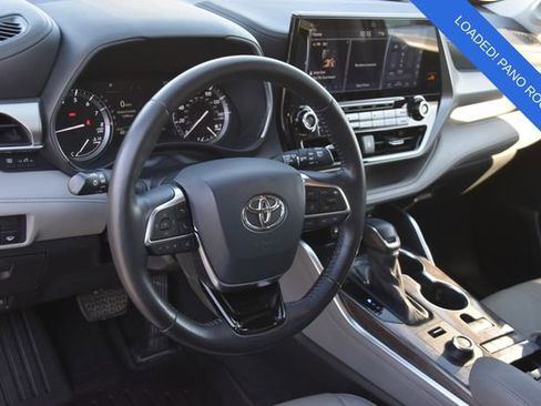 Used 2021 Toyota Highlander Platinum AWD/4WD image 17