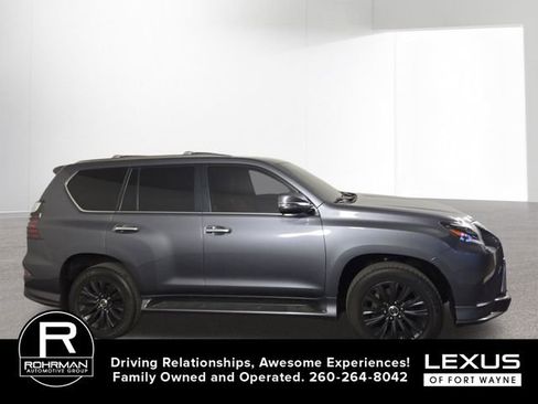Used 2023 Lexus GX 460 Luxury w/ Sport Design Package AWD/4WD image 6