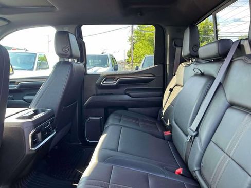 Used 2024 Chevrolet Silverado 1500 High Country w/ Technology Package AWD/4WD image 13