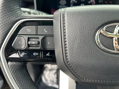 Used 2023 Toyota Tundra Platinum image 17