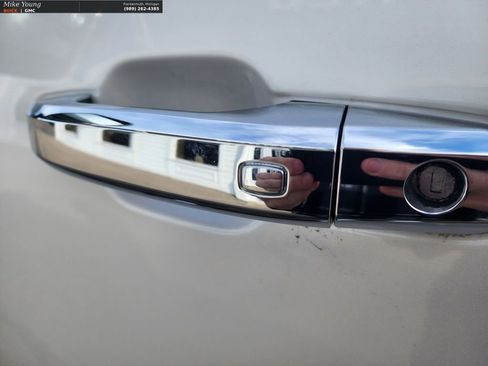 Used 2020 GMC Sierra 2500 Denali w/ Denali Ultimate Package image 22