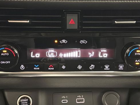 Used 2023 Nissan Rogue Platinum w/ Platinum Premium Package FWD image 18