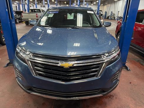 Used 2024 Chevrolet Equinox LT image 2