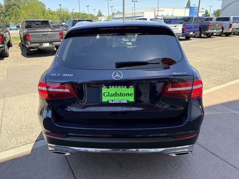 Used 2019 Mercedes-Benz GLC 300 4MATIC image 5