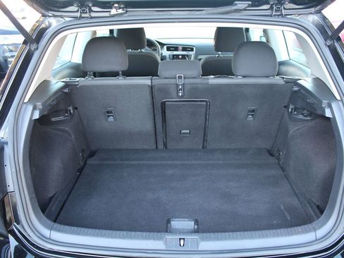 Used 2015 Volkswagen Golf Launch Edition image 27