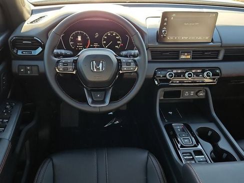 New 2025 Honda Pilot TrailSport image 7
