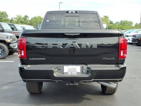 New 2026 RAM 2500 Laramie AWD/4WD image 19