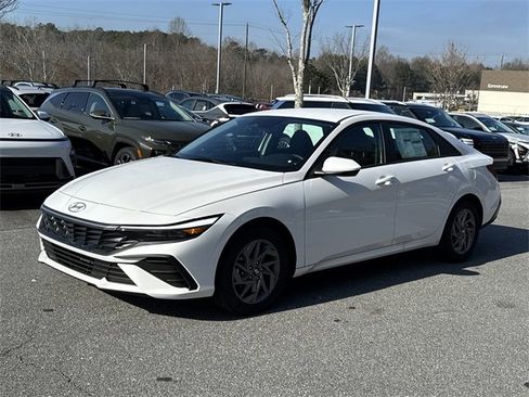 New 2026 Hyundai Elantra Blue image 3