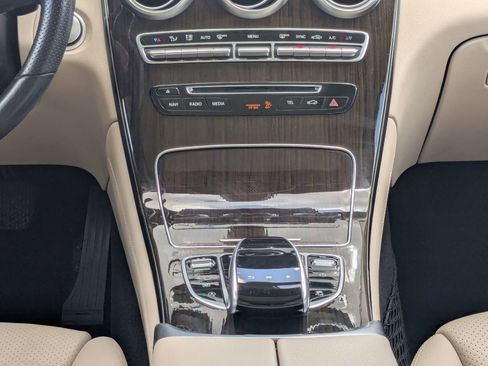 Used 2019 Mercedes-Benz GLC 300 w/ Multimedia Package image 22