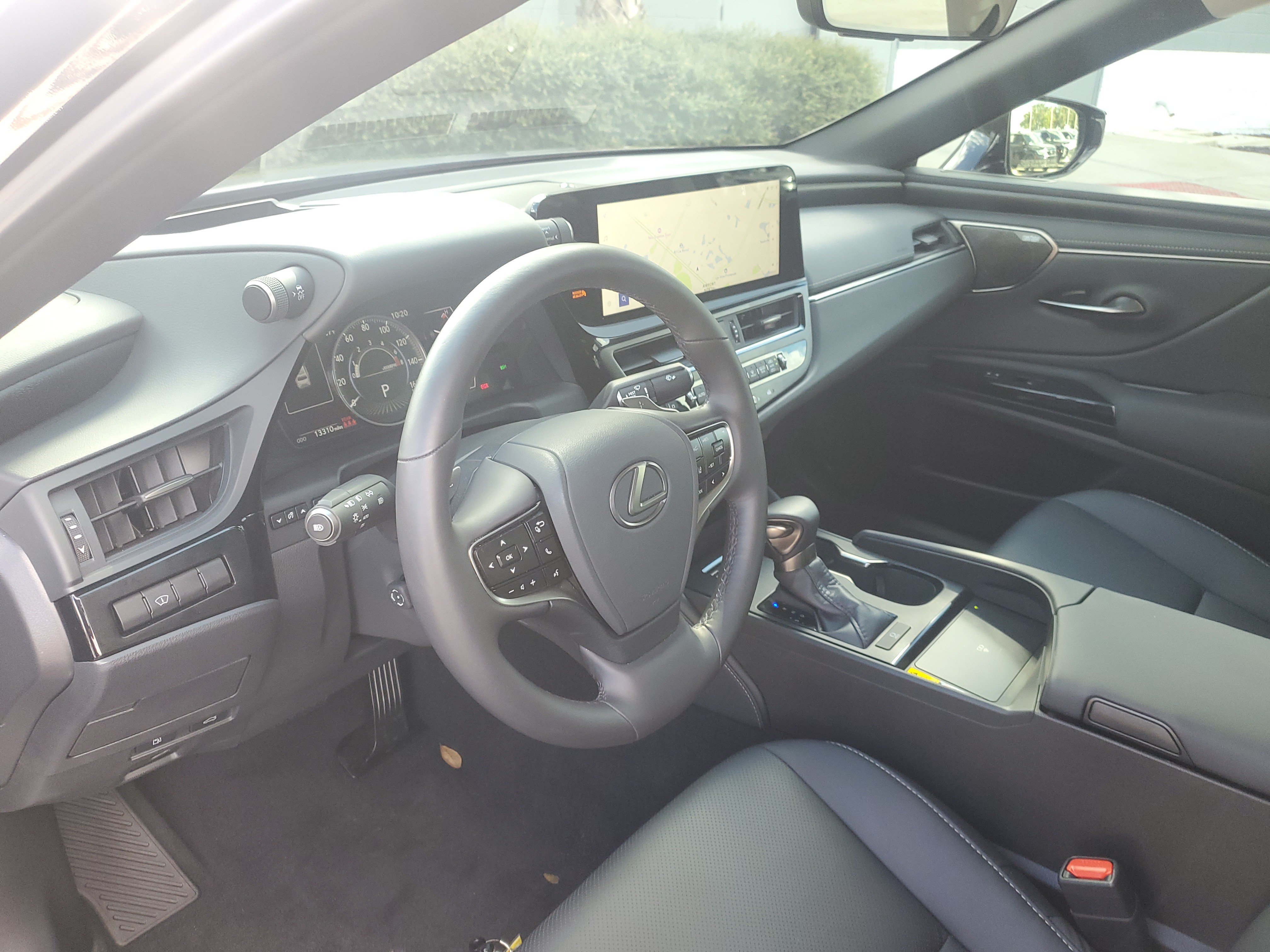 Used 2025 Lexus ES 350 w/ Accessory Package (Z2) FWD image 13