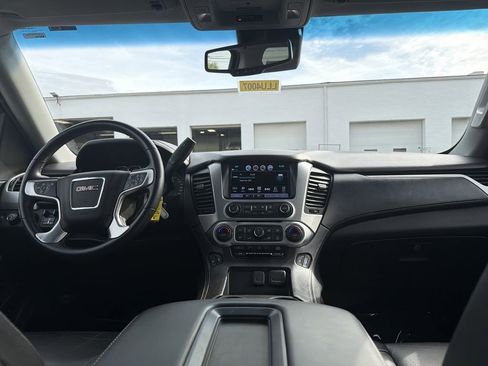 Used 2018 GMC Yukon SLT w/ HD Trailering Package AWD/4WD image 18
