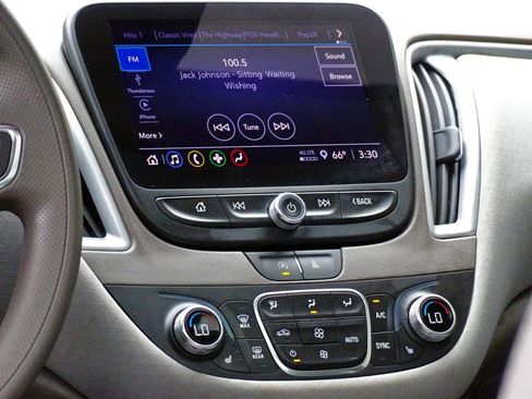 Used 2024 Chevrolet Malibu LT FWD image 20