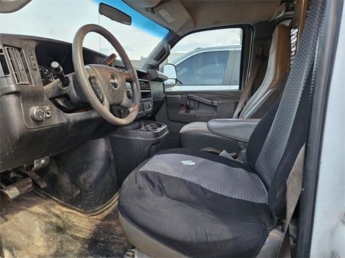 Used 2017 GMC Savana 2500 Work Van image 4