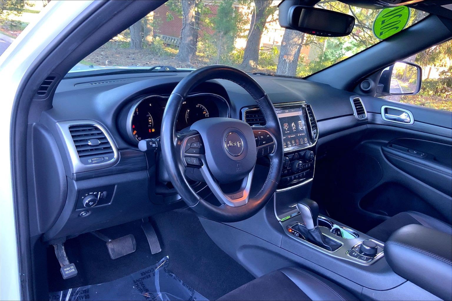 Used 2020 Jeep Grand Cherokee Laredo w/ Quick Order Package 2BN North AWD/4WD image 14