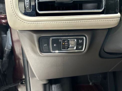 Used 2020 Lincoln Aviator Reserve w/ Equipment Group 202A AWD/4WD image 11