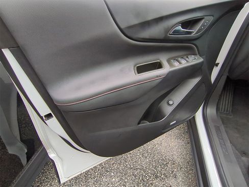 Certified 2023 Chevrolet Equinox RS w/ RS Leather Package image 12