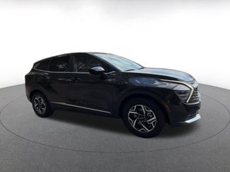 Used 2025 Kia Sportage LX video 2
