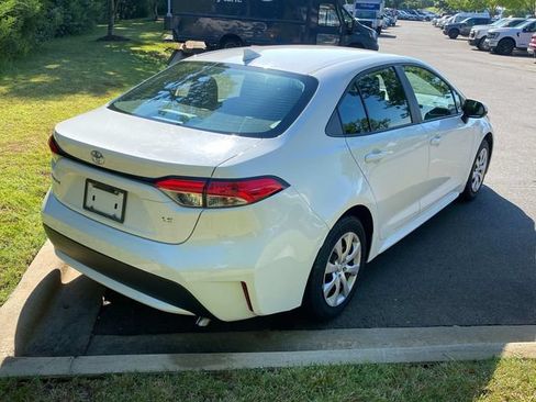 Used 2020 Toyota Corolla LE FWD image 30